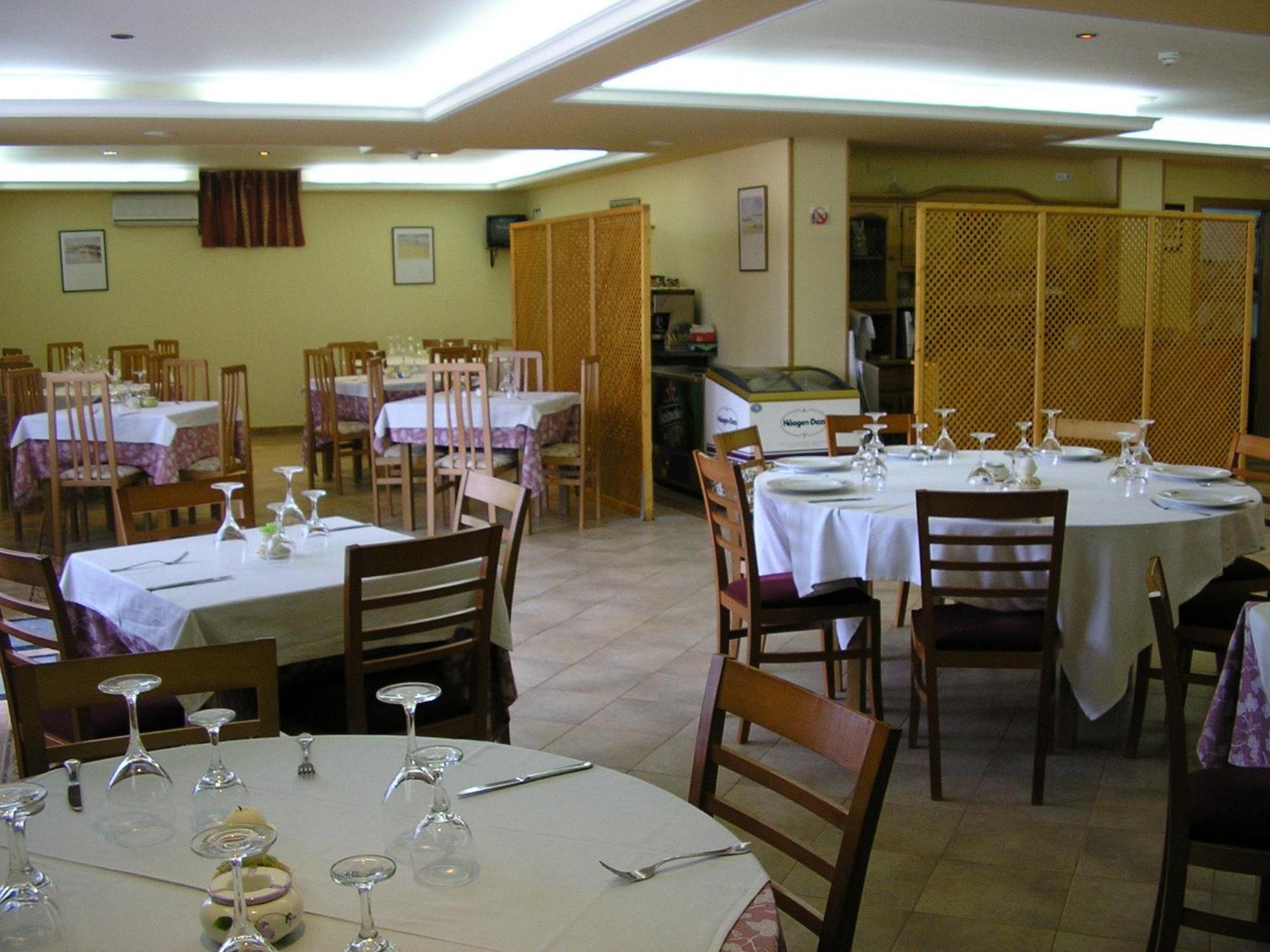 Hotel San Juan Revilla De Camargo Exterior photo