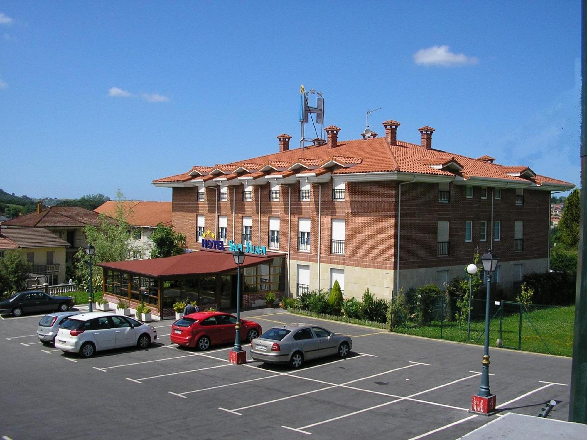 Hotel San Juan Revilla De Camargo Exterior photo