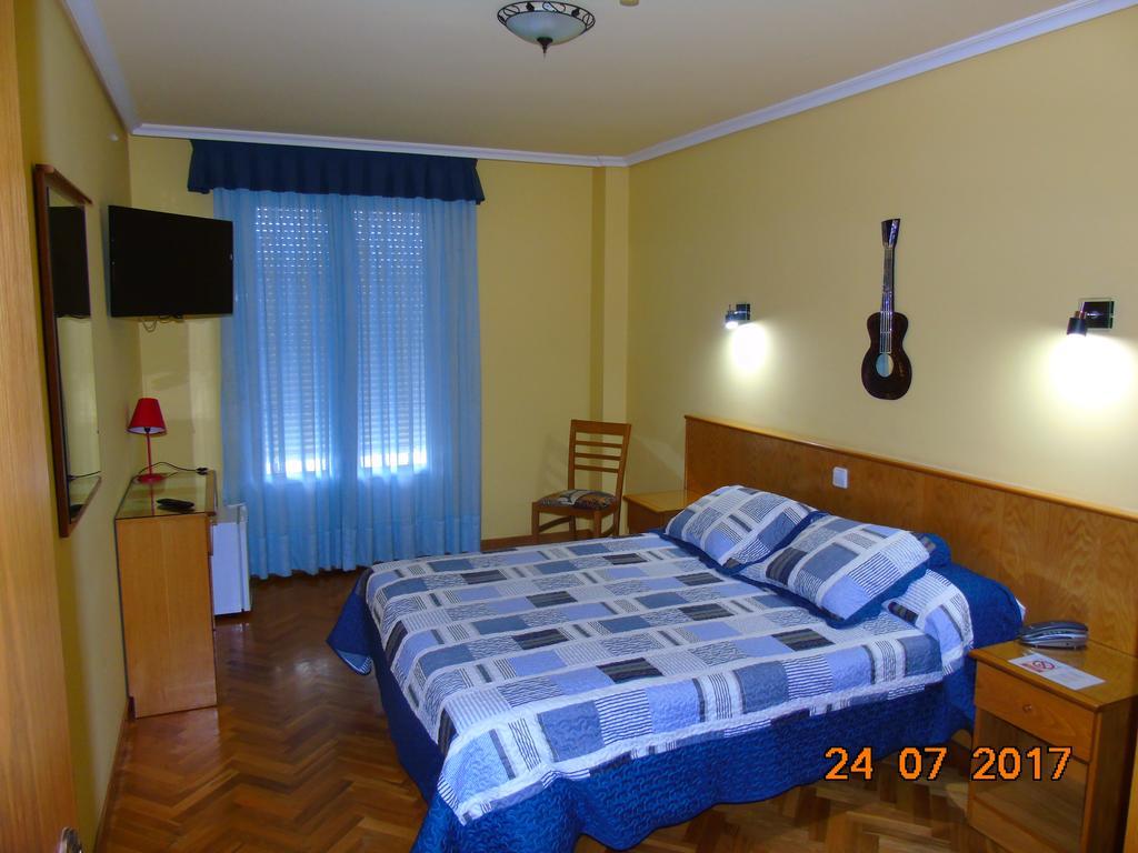 Hotel San Juan Revilla De Camargo Room photo